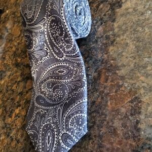Paisley Patterned Tie in Black and Gray